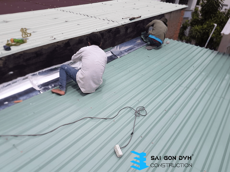 SAIGONDVH cung cấp nhiều dịch vụ chống dột mái tôn