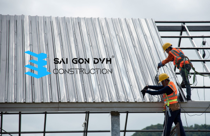 Mái tôn xuống cấp sau thời gian dài sử dụng