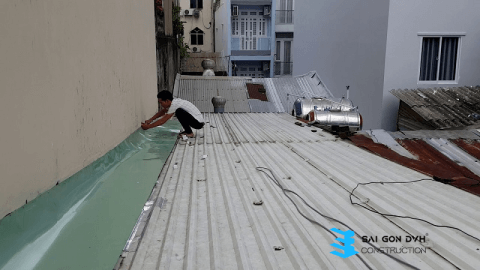 Thợ chống dột mái tôn tại quận Gò Vấp của SAIGONDVH luôn khiến khách hàng hài lòng tuyệt đối với hiệu quả chống dột
